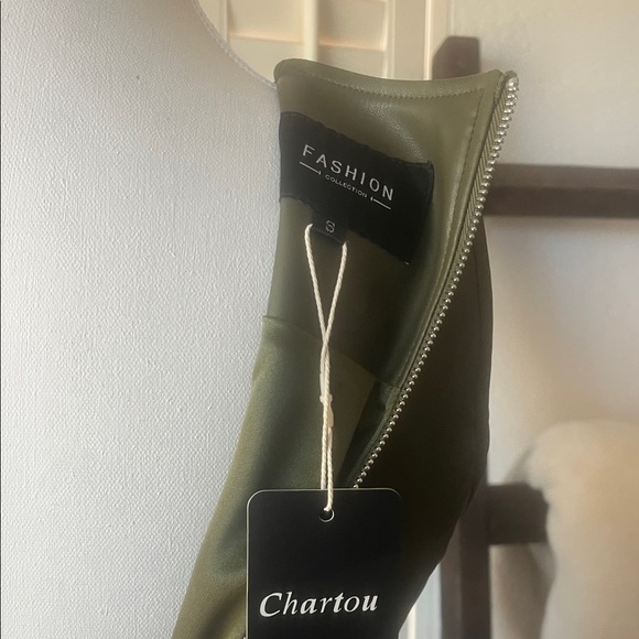 Chic Olive Green Midi Dress Pleather with matching belt. - Picture 4 of 10